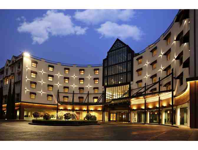 LOEWS SANTA MONICA BEACH - 1 NIGHT STAY WITH OCEANVIEW, BREAKFAST FOR 2, PARKING