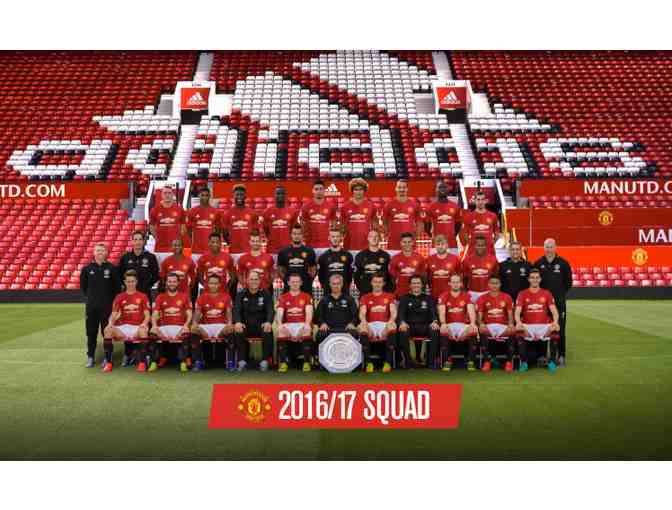 Manchester United Jersey Signed by Full Squad