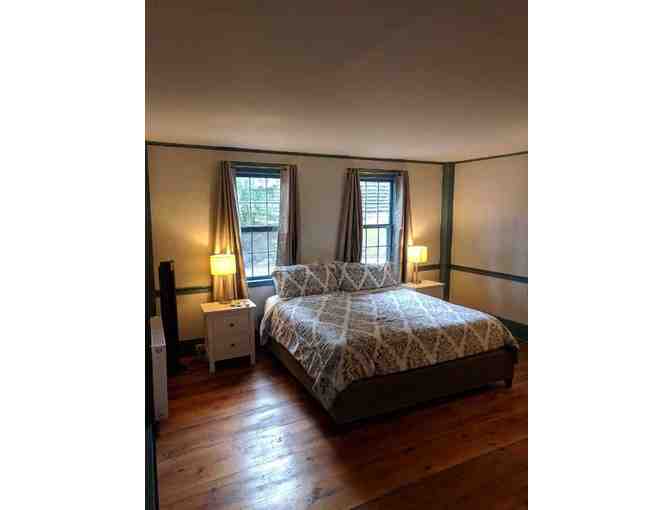 2 nights in the heart of Barnstable 2 bedroom guest suite w/ kitchenette