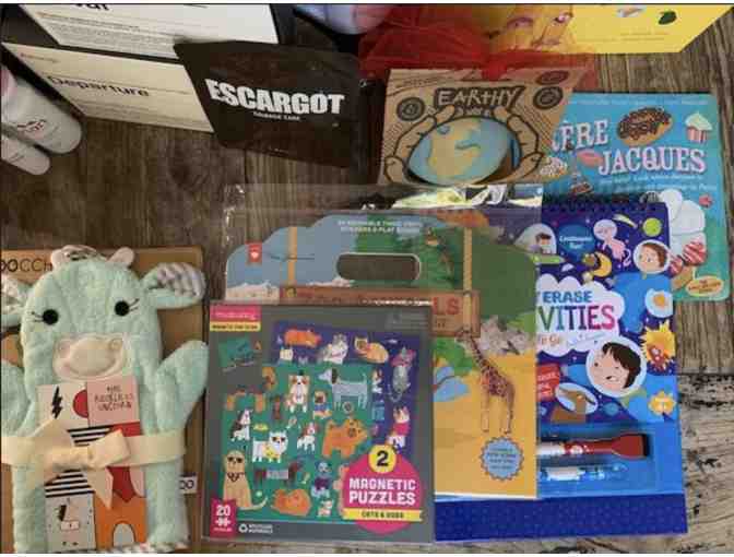 2C Class Basket - Glamorous Air Travel