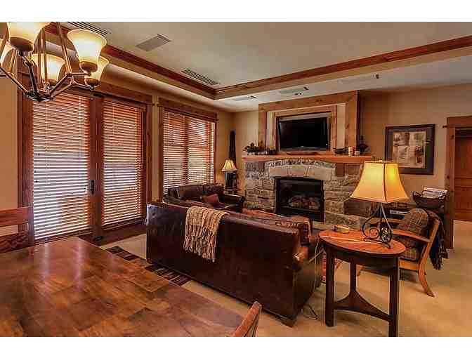 5 Nights (Available Winter Break!) Slopeside, 3BR/3BA Northstar Village Residence