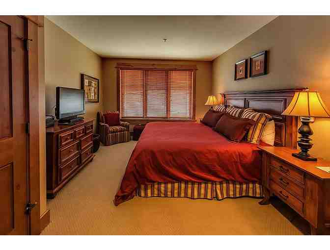 5 Nights (Available Winter Break!) Slopeside, 3BR/3BA Northstar Village Residence