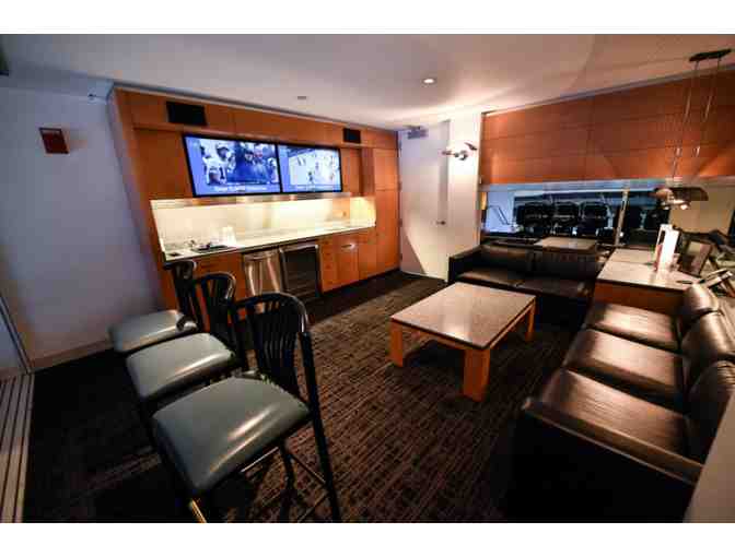 18 Person Luxury Penthouse Level Suite to a San Jose Sharks Game