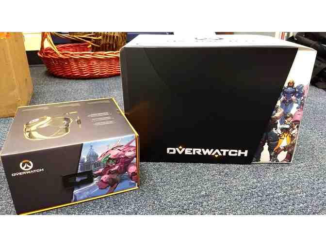 Overwatch Collector's Edition for PC & Overwatch Razor Mano'war Tournament Edition Headset