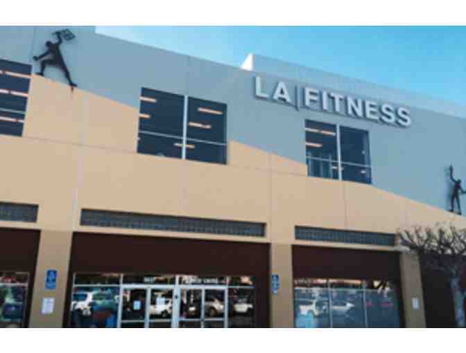 LA Fitness--15 days of Free Fitness w/ water bottle & towel