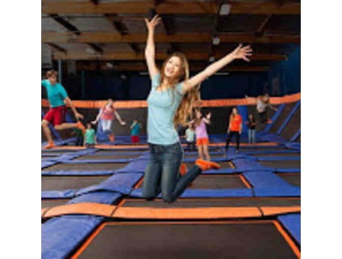 4 x 1-Hour Jump Time Passes at Sky Zone San Marcos, California