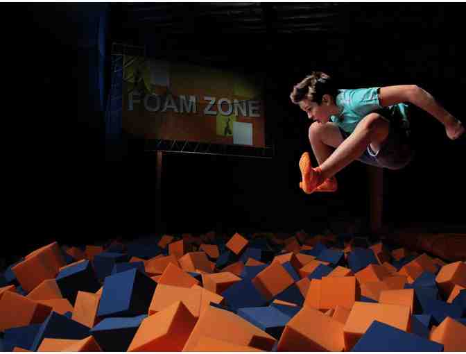 4 x 1-Hour Jump Time Passes at Sky Zone San Marcos, California