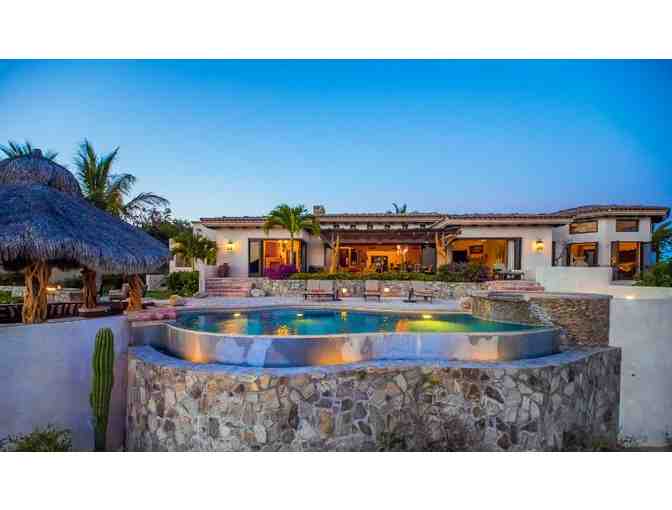 Sun Filled Week in a 6 Bedroom House in San Jose del Cabo