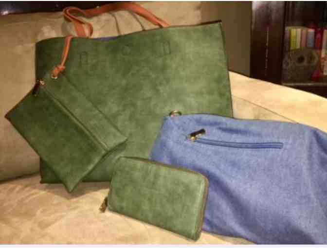 Beautiful Tote Bag with Two Interior Bags and Wallet!