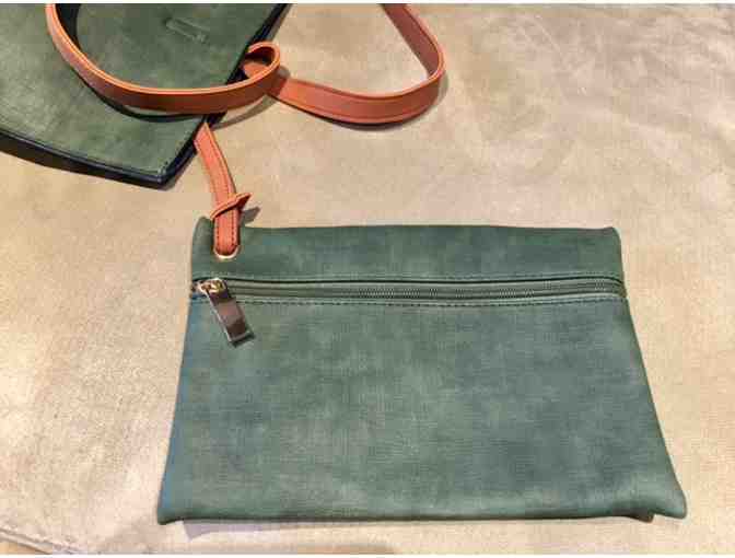 Beautiful Tote Bag with Two Interior Bags and Wallet!