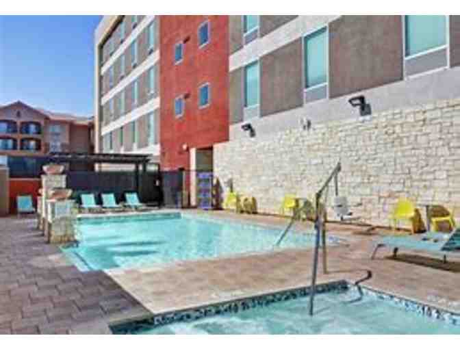 3 Day/2 Nt Stay King Studio Suite w/ Breakfast at 2-Home 2 by Hilton Las Vegas Strip South