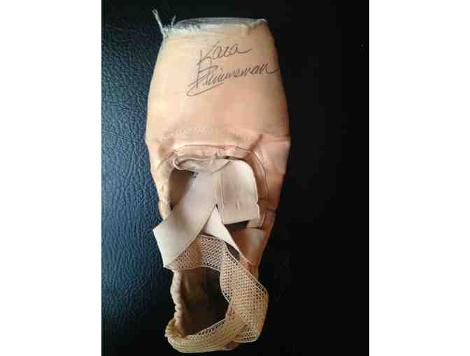 Joffrey Ballet - 2 Tickets to Modern Masters and a signed ballet shoe