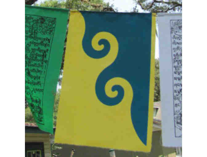 Eastern Sun Printworks: Nine-Piece 'Lungta with Dream Flag' Set