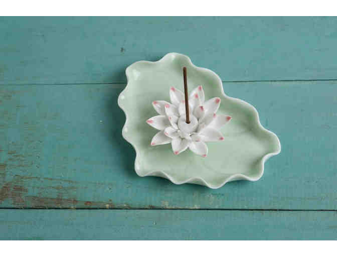 Poarttery: Handmade Heart-Shaped Ceramic Lotus Incense Holder