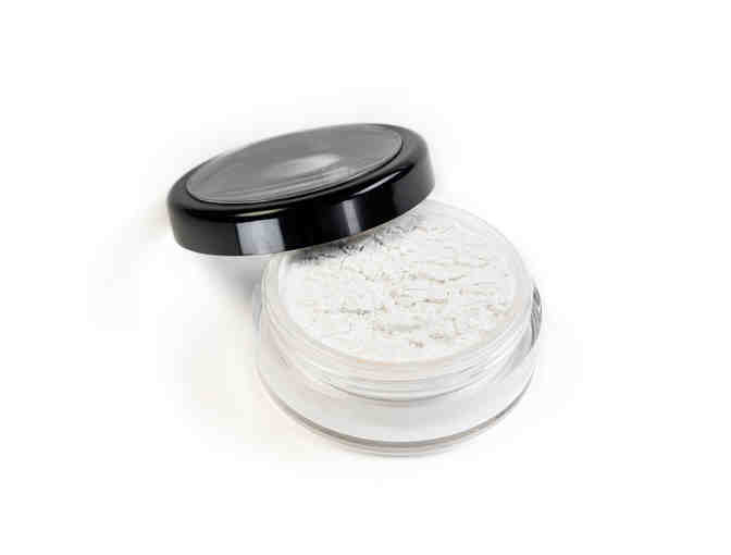 Sappho Organic Cosmetics: Concealer, Blush, Powder, and Brush Set