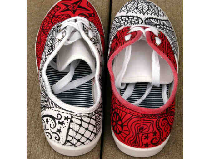 ArtworksEclectic: One Pair of Zentangle Custom Designed Sneakers - Photo 4