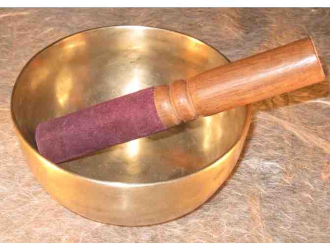 Best Singing Bowls: Small Antique Singing Bowl with Leather-bound Ringing Stick - Photo 1