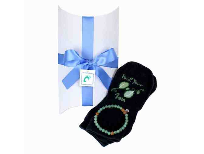 Toe Talk: 'Reflect' Sock and Aventurine Bracelet Gift Set