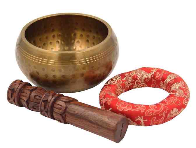 DharmaObjects: Tibetan Ring Gong Meditation Singing Bowl, Mallet & Cushion Set (Large)
