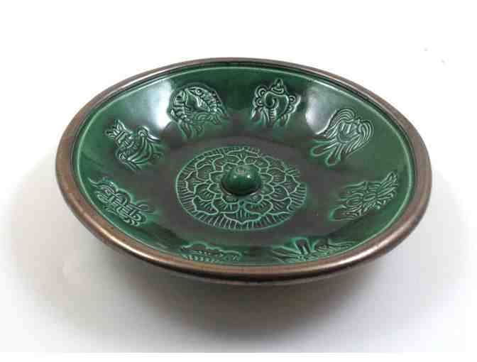 De Baun Fine Ceramics: Raku Incense Burner with the Eight Auspicious Symbols in Green