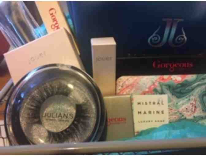 Julian's Cosmetics and Skincare, Brookhaven,  GA