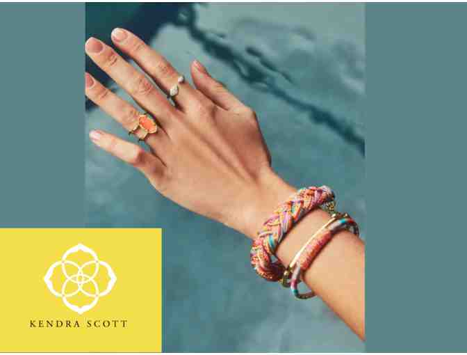 RAFFLE: KENDRA SCOTT BRACLET!