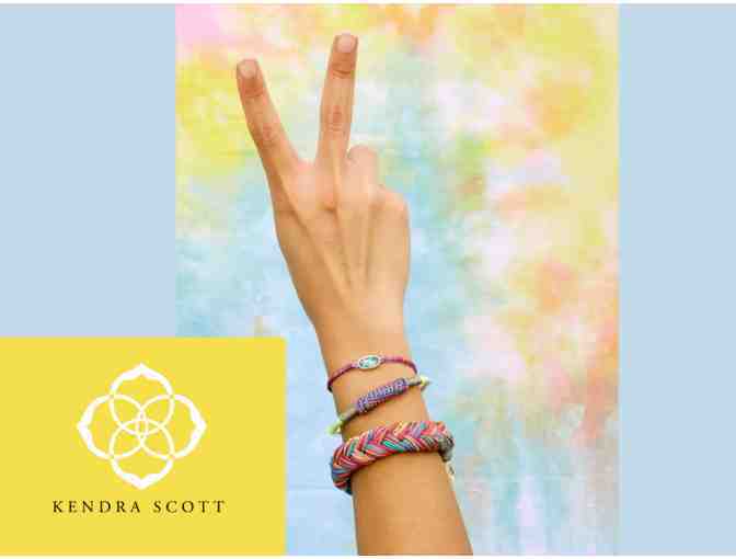 RAFFLE: KENDRA SCOTT BRACLET!