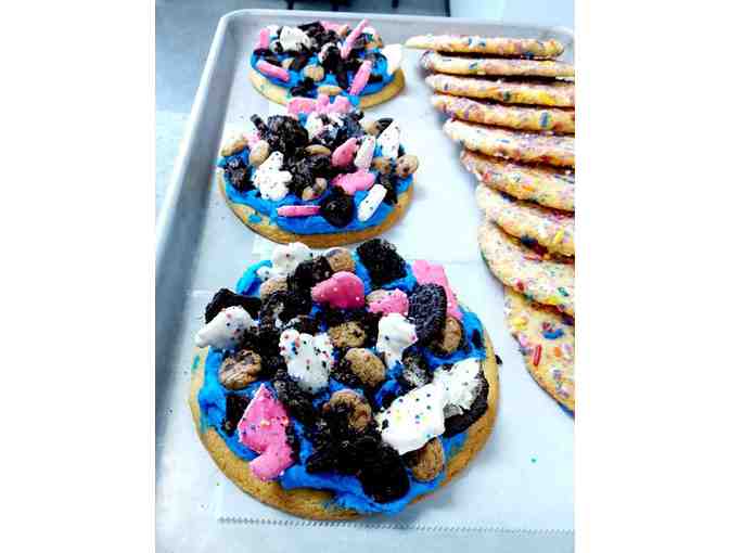 $15 to Top This Yogurt