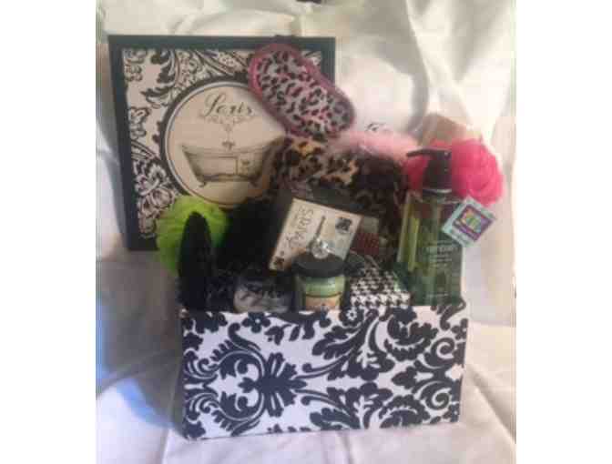 Luxury Parisian Bath and Spa Basket - SPA GIFT CARD INSIDE - Treat Her Like a Queen