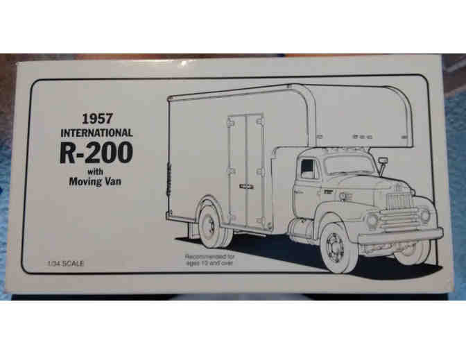 Toy Truck Lot # 13 LAST Very Rare 1957 ATLAS VAN LINES IH R200. Moving Van - First Gear