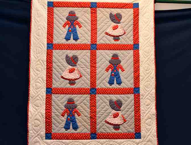 Quilt: Sunbonnet Sue and Sam crib sized