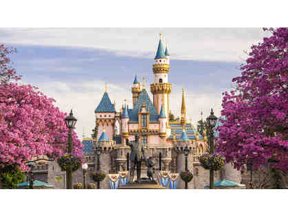 Disneyland Resort - 4 One-day Hopper Pass to Disneyland Park & Adventure Park