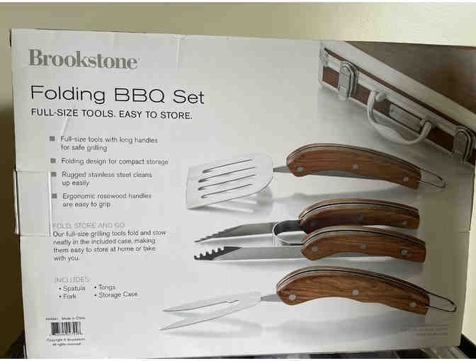 BROOKSTONE FOLDING BBQ SET WITH CASE