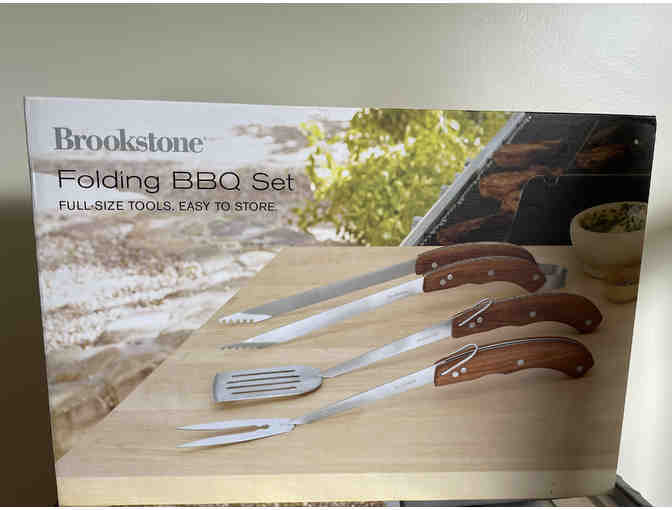 BROOKSTONE FOLDING BBQ SET WITH CASE