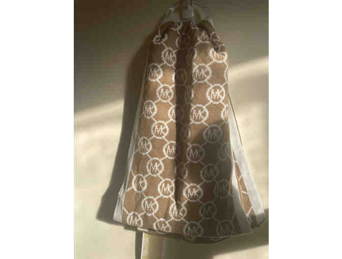 MICHAEL KORS KNIT SCARF