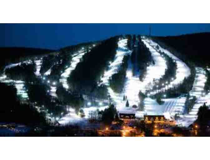 Henniker House B & B + Pats Peak Ski Lift Tickets