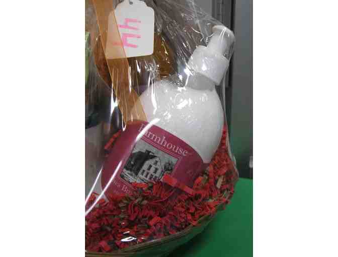 'Made In New Hampshire' basket from Artisans New London