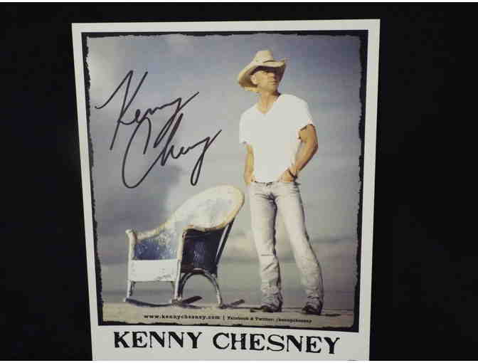 Autographed - Kenny Chesney 8X10 Photo