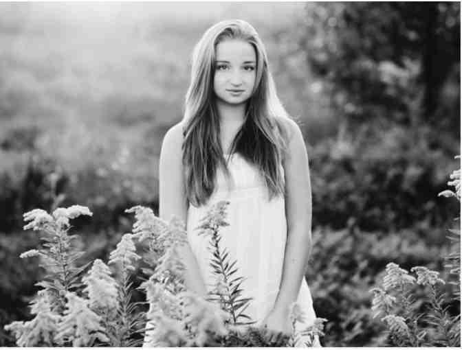 Heidi Lynne Photography Weekday Signature Session & a 11x14 Portrait Print