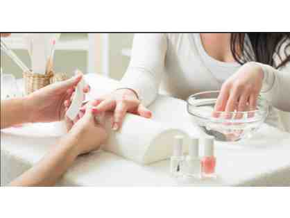 Looks Hair Design Beauty Queen Package: Bi-Weekly Gel Polish Manicures for a Year