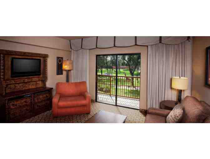 Walt Disney World's Animal Kingdom  7- Night Vacation & 4 One Day Park Hopper Passes