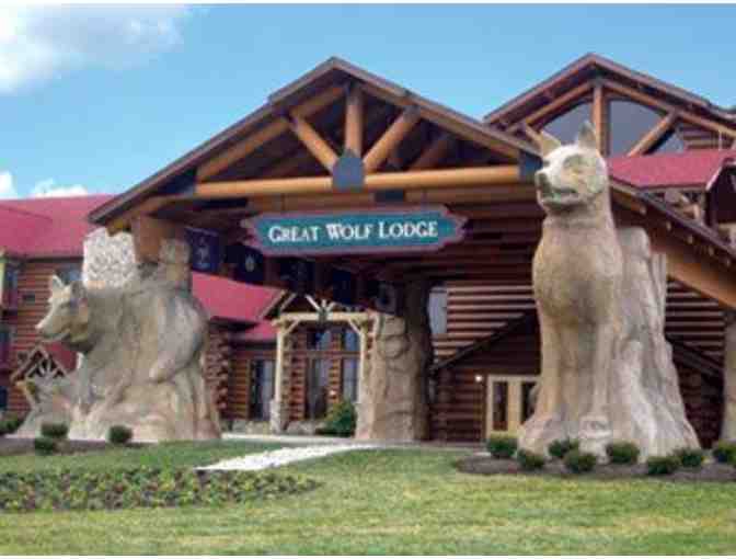 Great Wolf Lodge/Kings Island Family Fun Package (Mason, OH-Cincinnati Area)