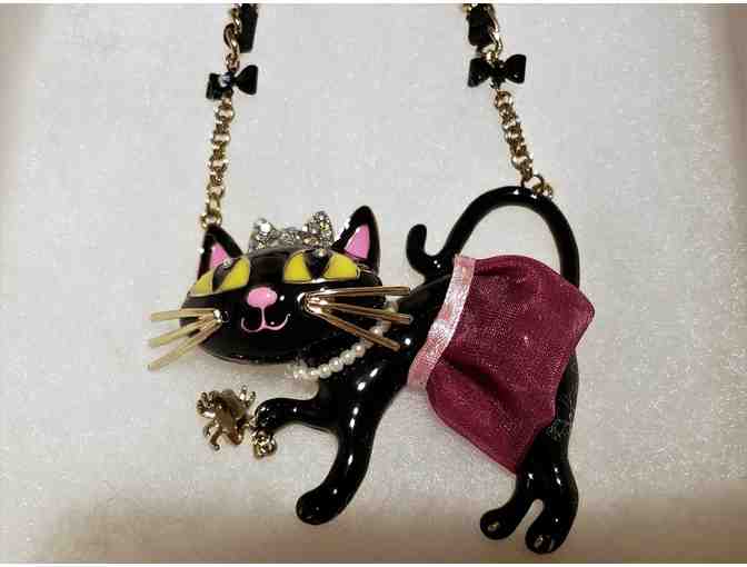Queen Kitty in Tutu & Pearls Neclace by Betsey Johnson