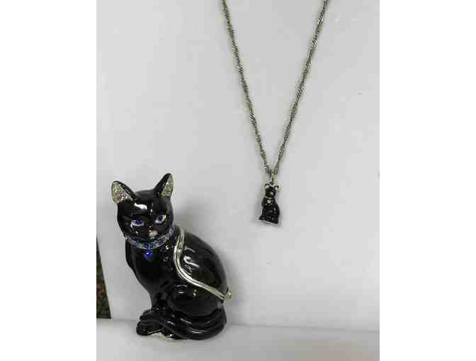 VINTAGE STYLE CAT PENDANT WITH CAT FIGURINE JEWELRY HOLDER