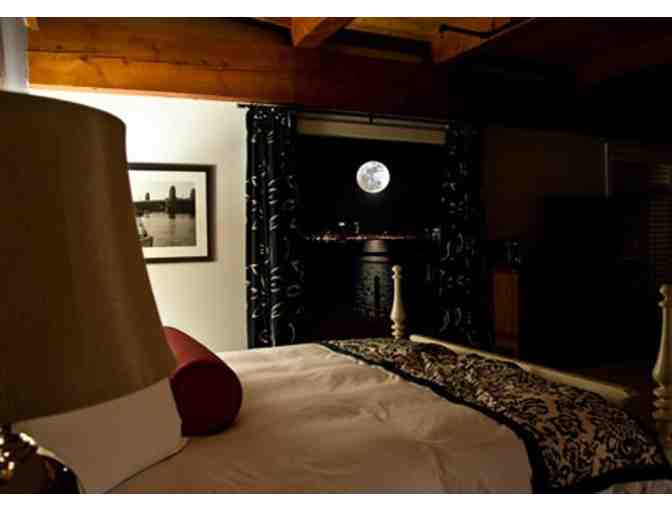 PURR-FECT NIGHT IN BOSTON PACKAGE