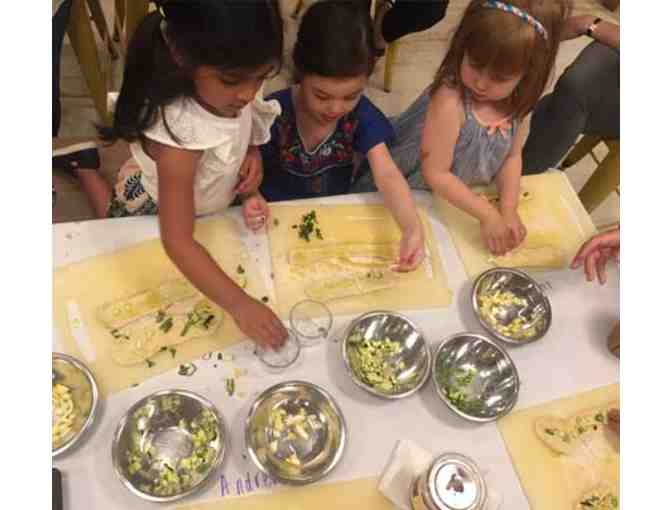3-Pack of Kids Cooking Classes at Freshmade NYC Cooking Studio in SoHo and Cooking Gift Set