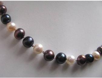 Tre Colore Pearls Necklace