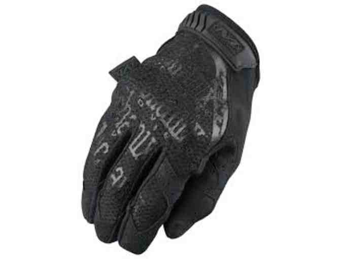 Stingerhawk Eyeware Kit and Mechanix Wear Gloves