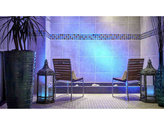 ( 2 ) Night Stay @ Newport Beach Marriott Hotel & Spa with Breakfast for Two