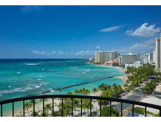 ( 5 ) Night Waikiki Beach Resort Retreat